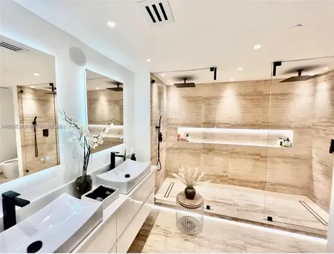 3340 NE 190th Street Aventura FL 33180