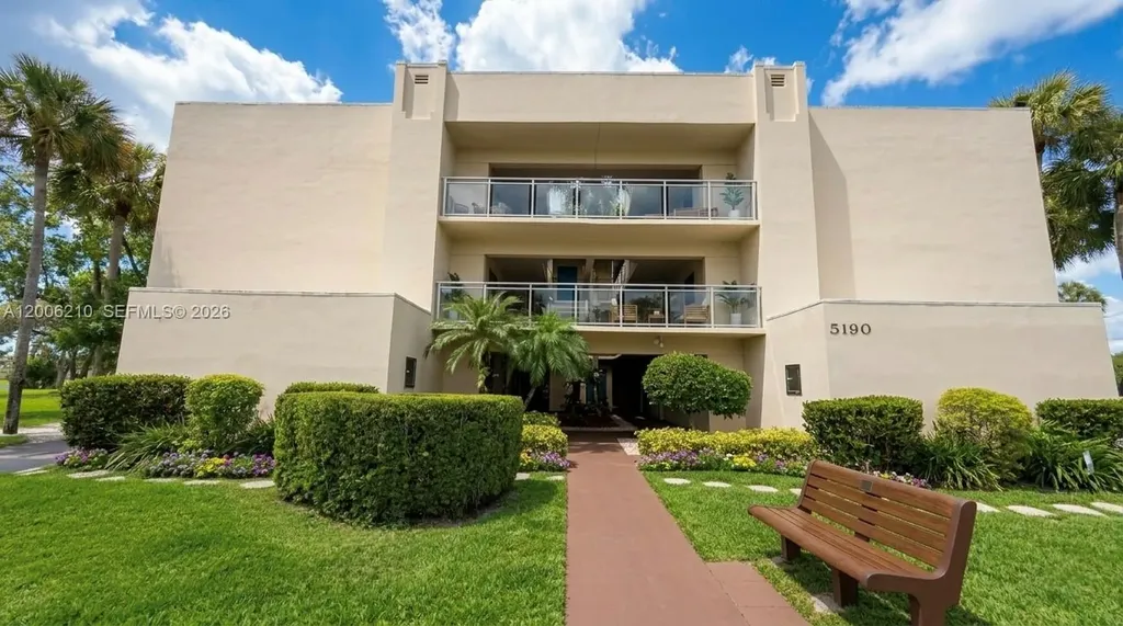 5190 Las Verdes Circle Delray Beach FL 33484