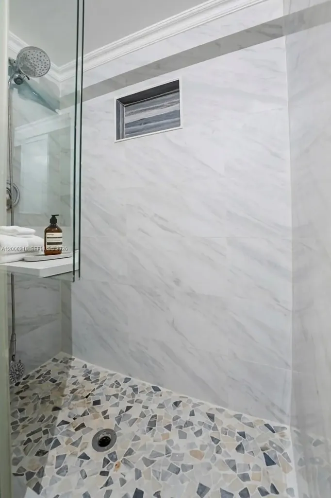 5190 Las Verdes Circle Delray Beach FL 33484