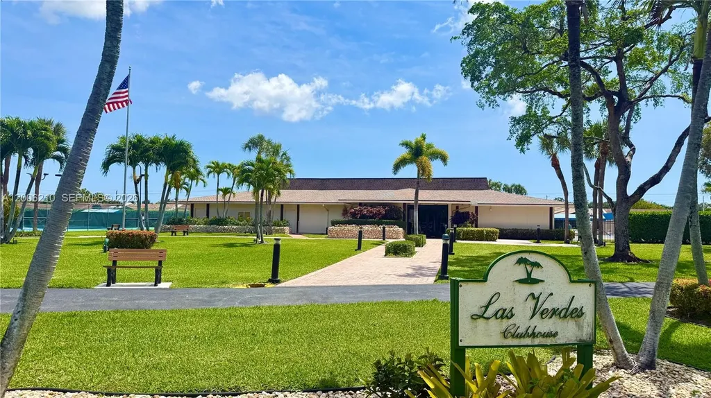 5190 Las Verdes Circle Delray Beach FL 33484