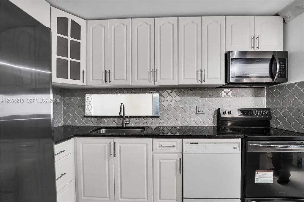 5190 Las Verdes Circle Delray Beach FL 33484