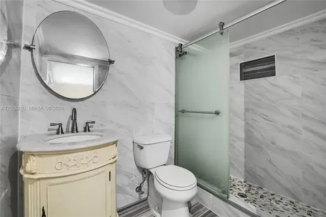 5190 Las Verdes Circle Delray Beach FL 33484