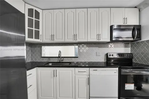 5190 Las Verdes Circle Delray Beach FL 33484