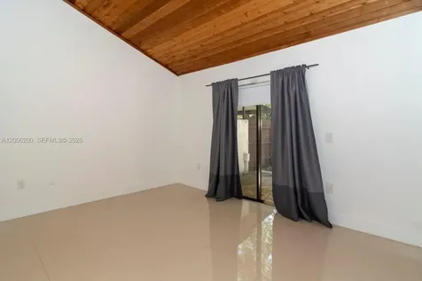 2911 N 33rd Terrace Hollywood FL 33021