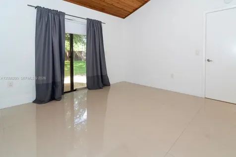 2911 N 33rd Terrace Hollywood FL 33021
