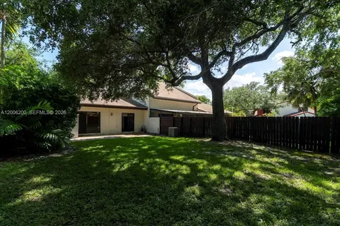 2911 N 33rd Terrace Hollywood FL 33021