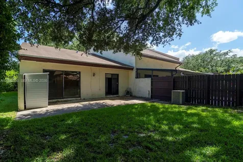 2911 N 33rd Terrace Hollywood FL 33021