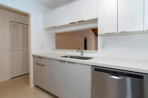 2911 N 33rd Terrace Hollywood FL 33021
