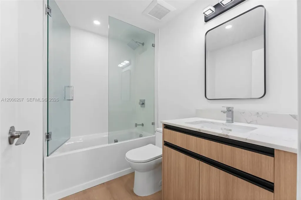 824 SE 12th Court Fort Lauderdale FL 33316