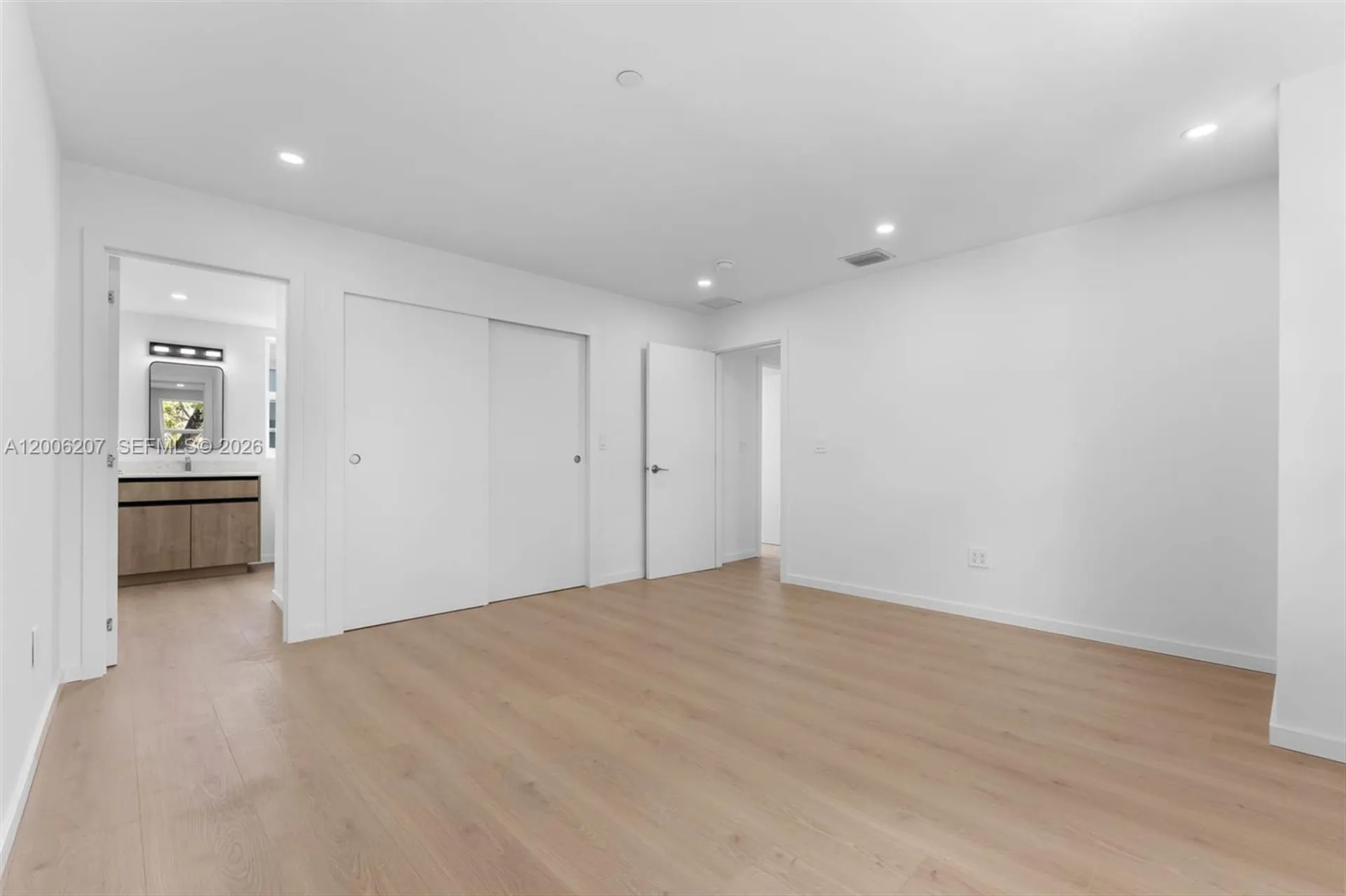 824 SE 12th Court Fort Lauderdale FL 33316