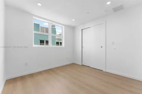 824 SE 12th Court Fort Lauderdale FL 33316