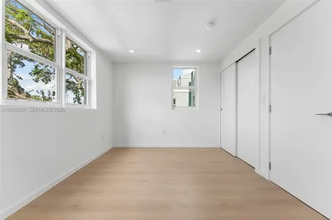 824 SE 12th Court Fort Lauderdale FL 33316