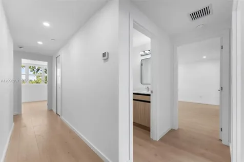 824 SE 12th Court Fort Lauderdale FL 33316