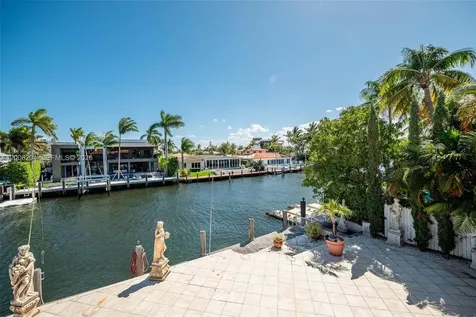 37 Fort Royal Island Fort Lauderdale FL 33308