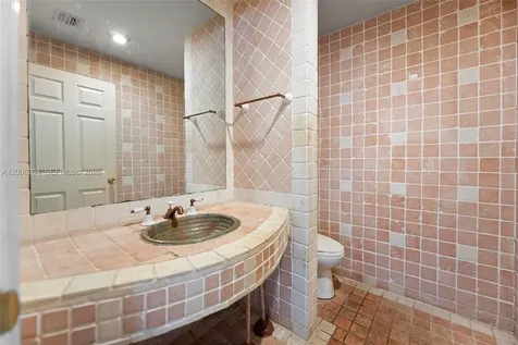 37 Fort Royal Island Fort Lauderdale FL 33308