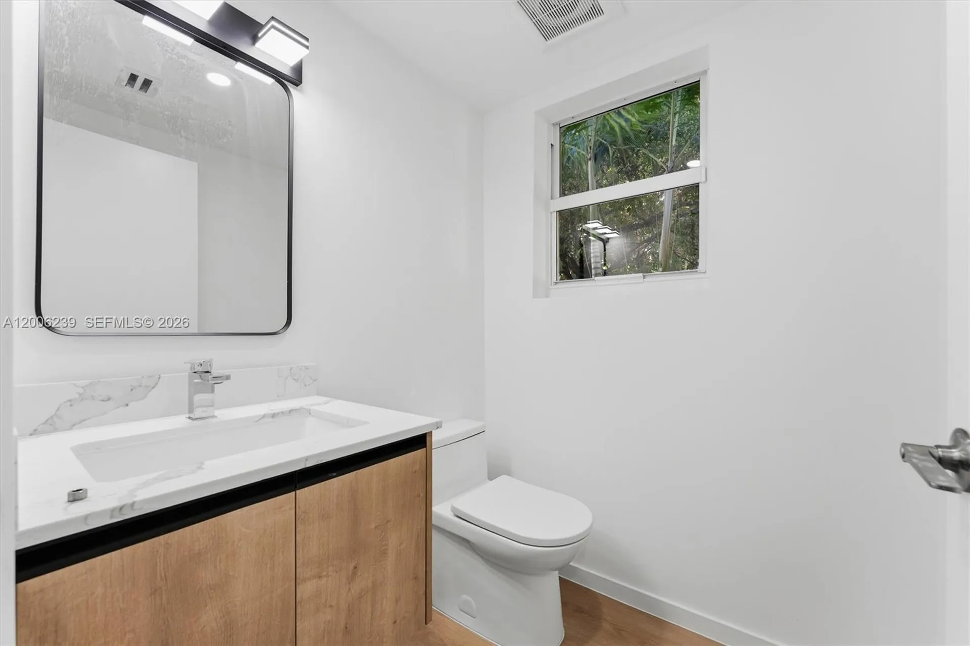 824 SE 12th Court Fort Lauderdale FL 33316