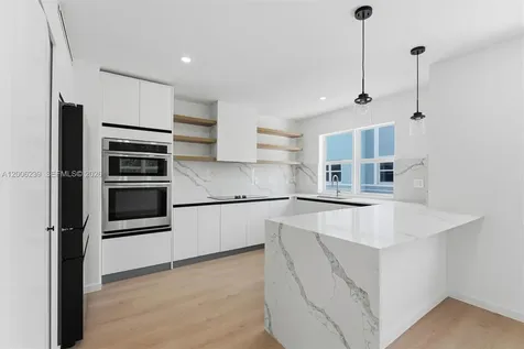 824 SE 12th Court Fort Lauderdale FL 33316