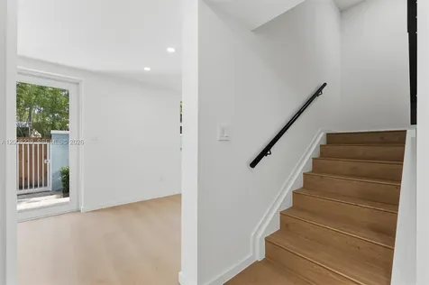 824 SE 12th Court Fort Lauderdale FL 33316