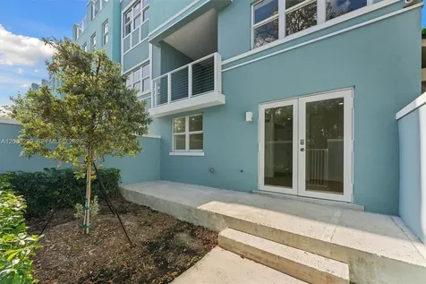 824 SE 12th Court Fort Lauderdale FL 33316