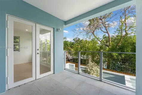 824 SE 12th Court Fort Lauderdale FL 33316