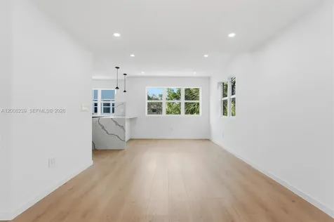 824 SE 12th Court Fort Lauderdale FL 33316