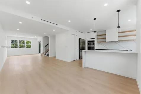824 SE 12th Court Fort Lauderdale FL 33316