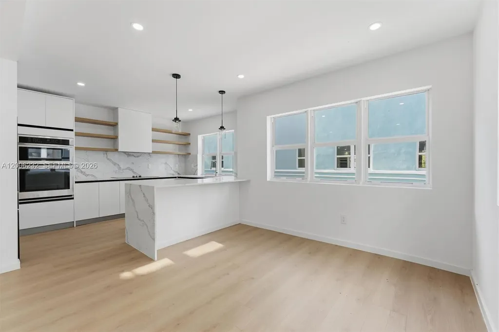 824 SE 12th Court Fort Lauderdale FL 33316