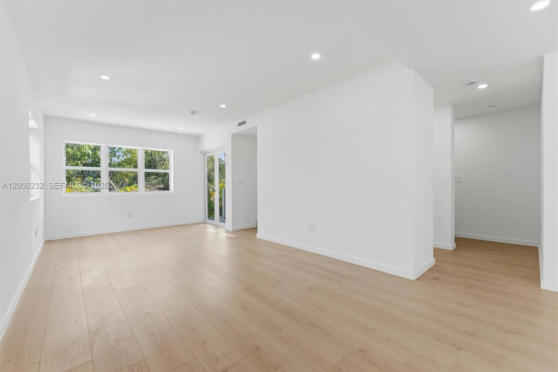 824 SE 12th Court Fort Lauderdale FL 33316