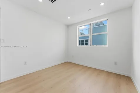 824 SE 12th Court Fort Lauderdale FL 33316
