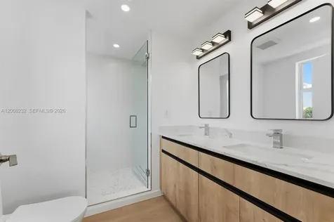 824 SE 12th Court Fort Lauderdale FL 33316