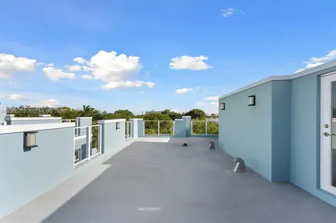 824 SE 12th Court Fort Lauderdale FL 33316
