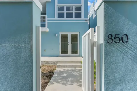 824 SE 12th Court Fort Lauderdale FL 33316