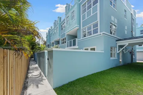 824 SE 12th Court Fort Lauderdale FL 33316