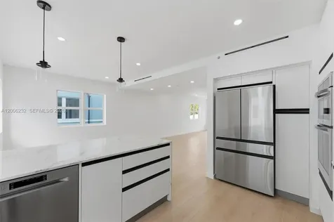 824 SE 12th Court Fort Lauderdale FL 33316