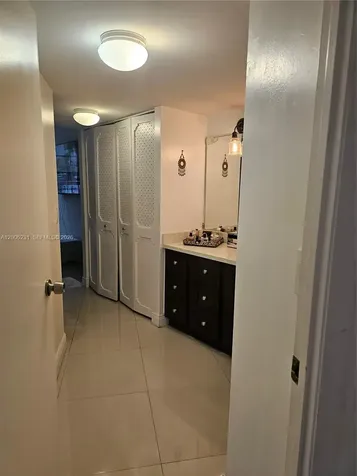 20400 W Country Club Drive Aventura FL 33180