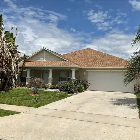 1903 Binnacle Kissimmee FL 34744
