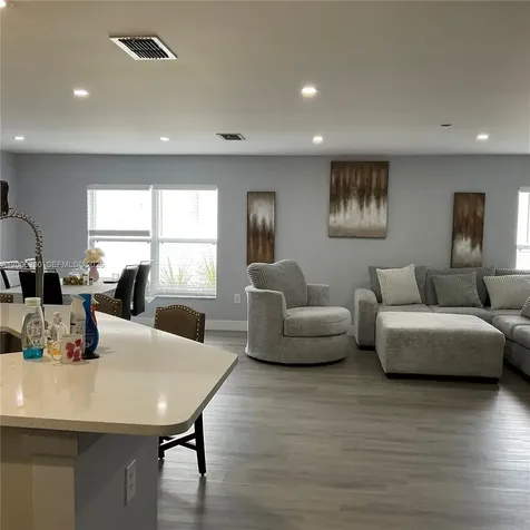 1903 Binnacle Kissimmee FL 34744