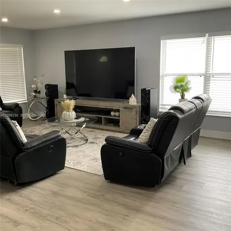 1903 Binnacle Kissimmee FL 34744