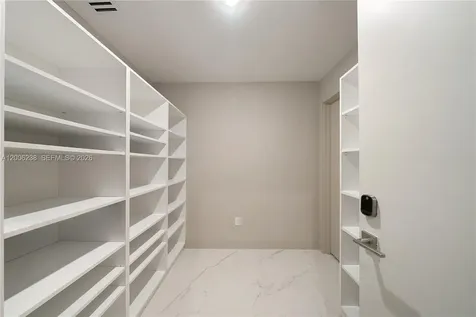 3131 NE 7th Avenue Miami FL 33137