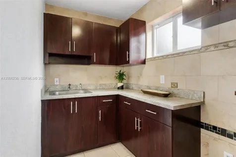 9625 SW 47th Street Miami FL 33165