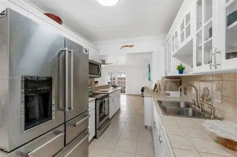 9625 SW 47th Street Miami FL 33165