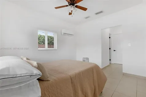 9625 SW 47th Street Miami FL 33165