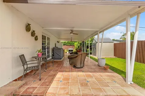 9625 SW 47th Street Miami FL 33165