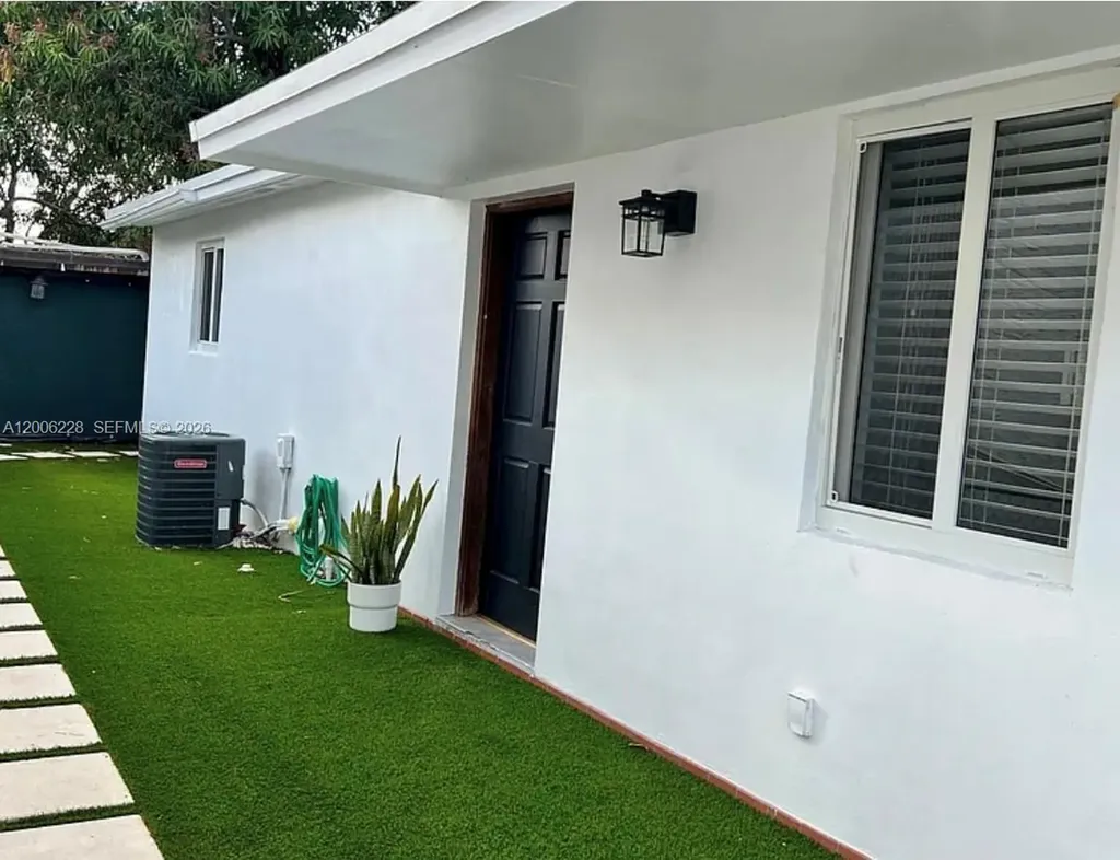 2036 SW 57th Court Miami FL 33155