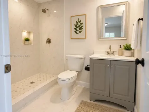1368 Seaview North Lauderdale FL 33068
