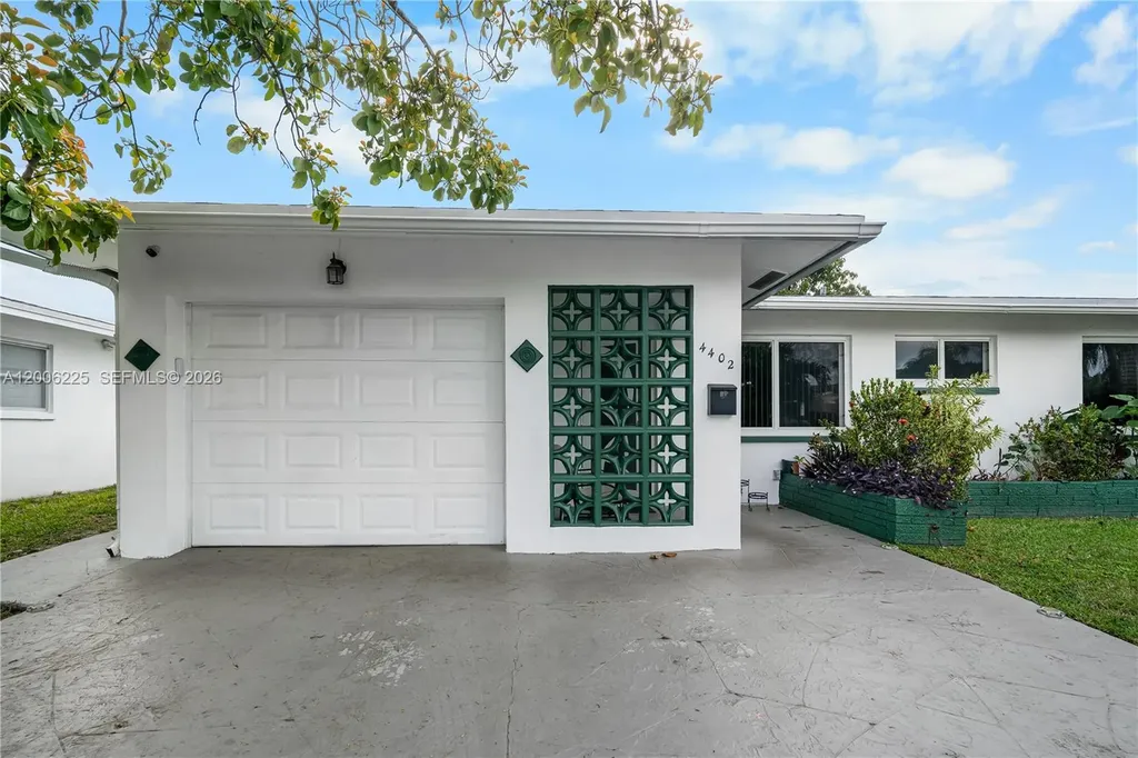 4402 NW 44th Avenue Tamarac FL 33319
