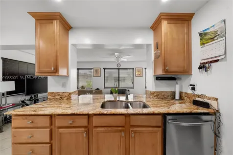 4402 NW 44th Avenue Tamarac FL 33319