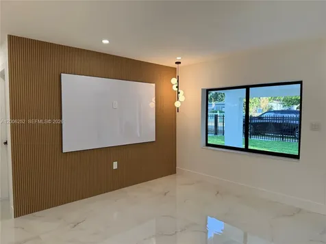 1151 NW 112th Street Miami FL 33168