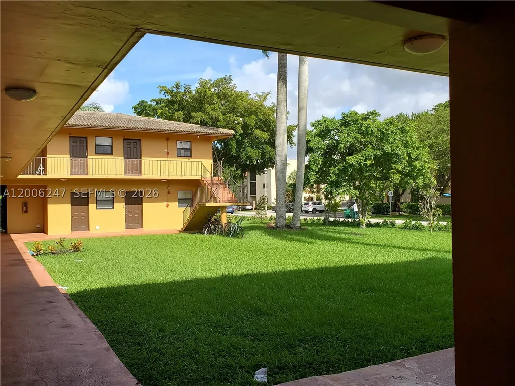 9203 NW 38th Drive Coral Springs FL 33065