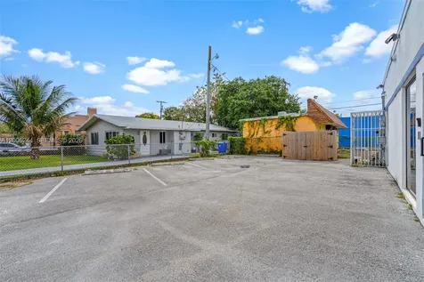 4885 NW 7th Avenue Miami FL 33127